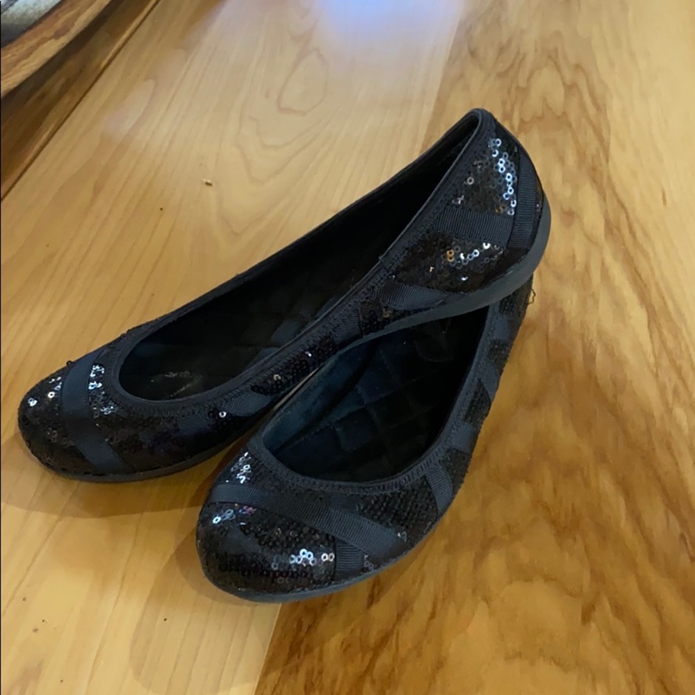🥿I. N. C International concepts black flats - Picture 2 of 4